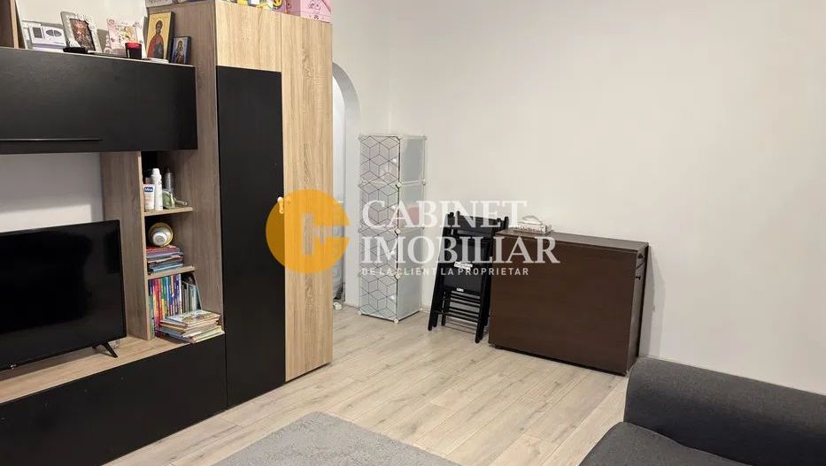 2 Camere Semidecomandat- etaj 2- Zona Alexandru cel Bun - Poză 2