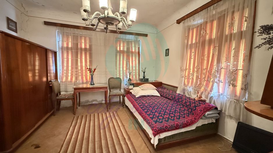 Casa singura in curte la 2 pasi de Calea Calarasilor - Poză 7