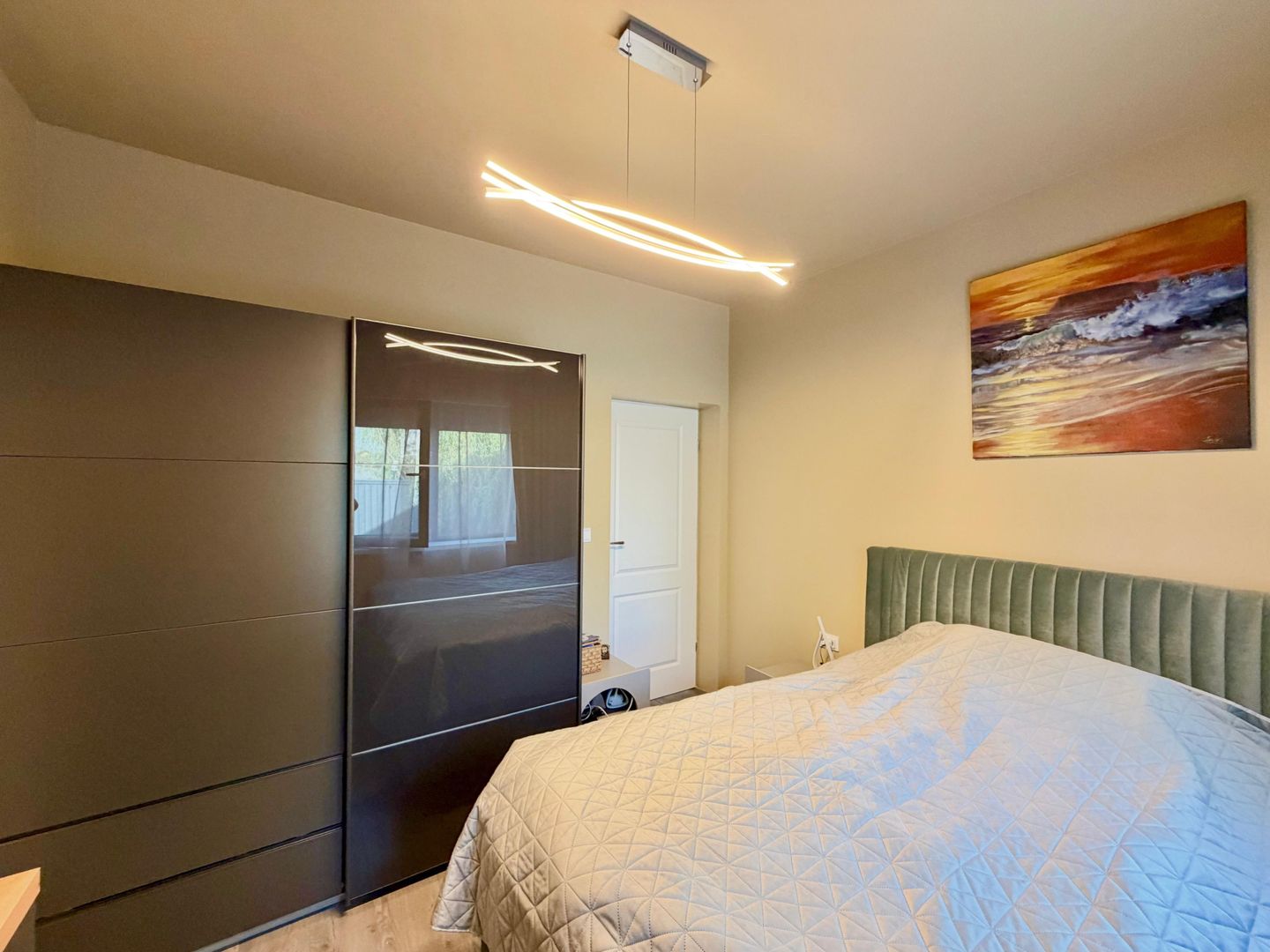 Duplex despartit prin baie - 4 camere I mobilat I Sanmihaiu Roman - Poză 10