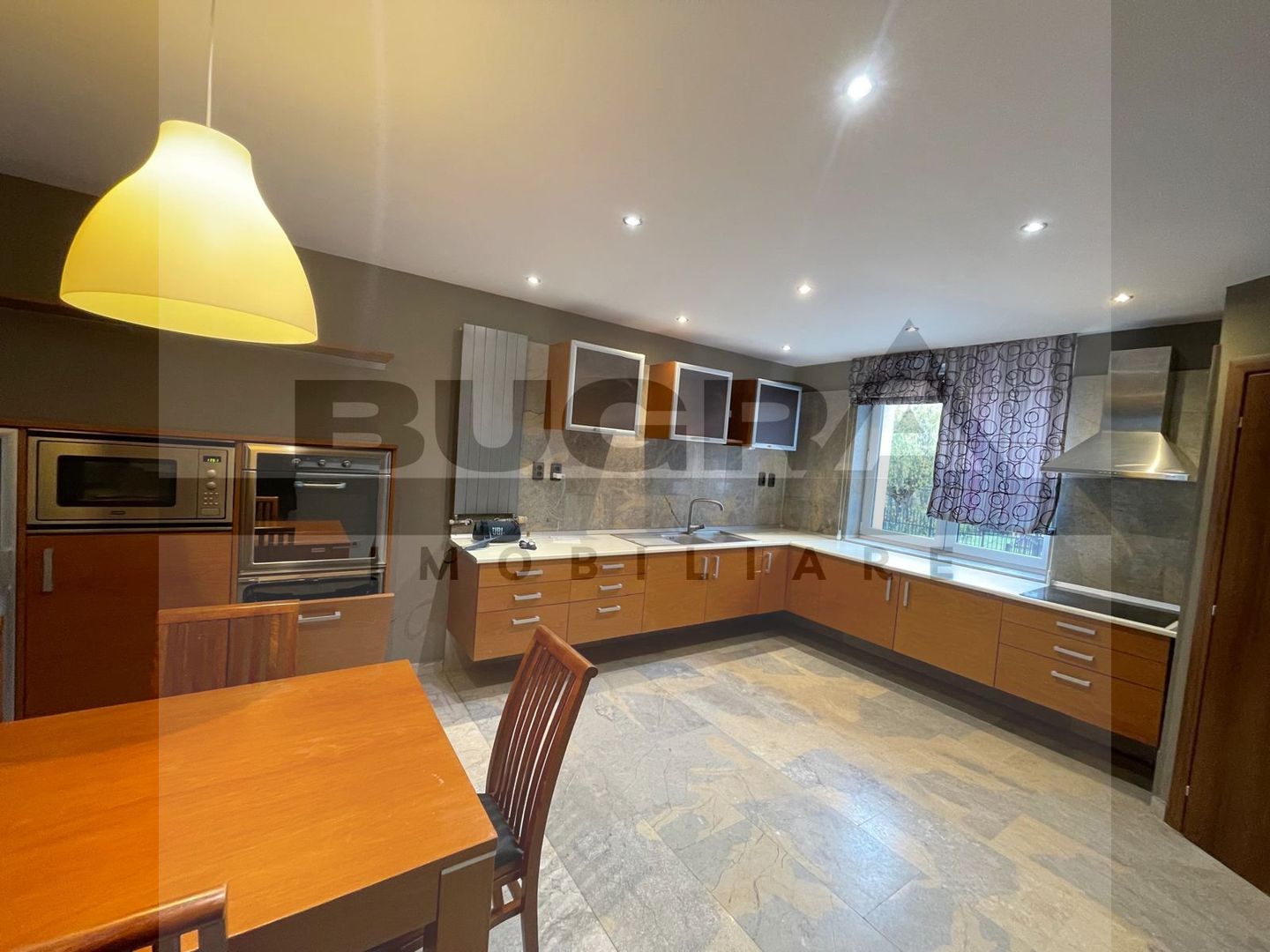 Duplex de 320mp, modern, 120mp, sauna, zona strazii Zaharia Stancu - Poză 2