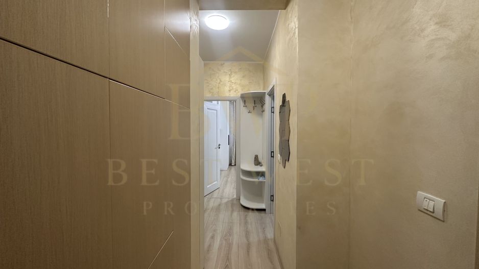 Apartament cu 2 camere, decomandat, curte, Giroc - Poză 7