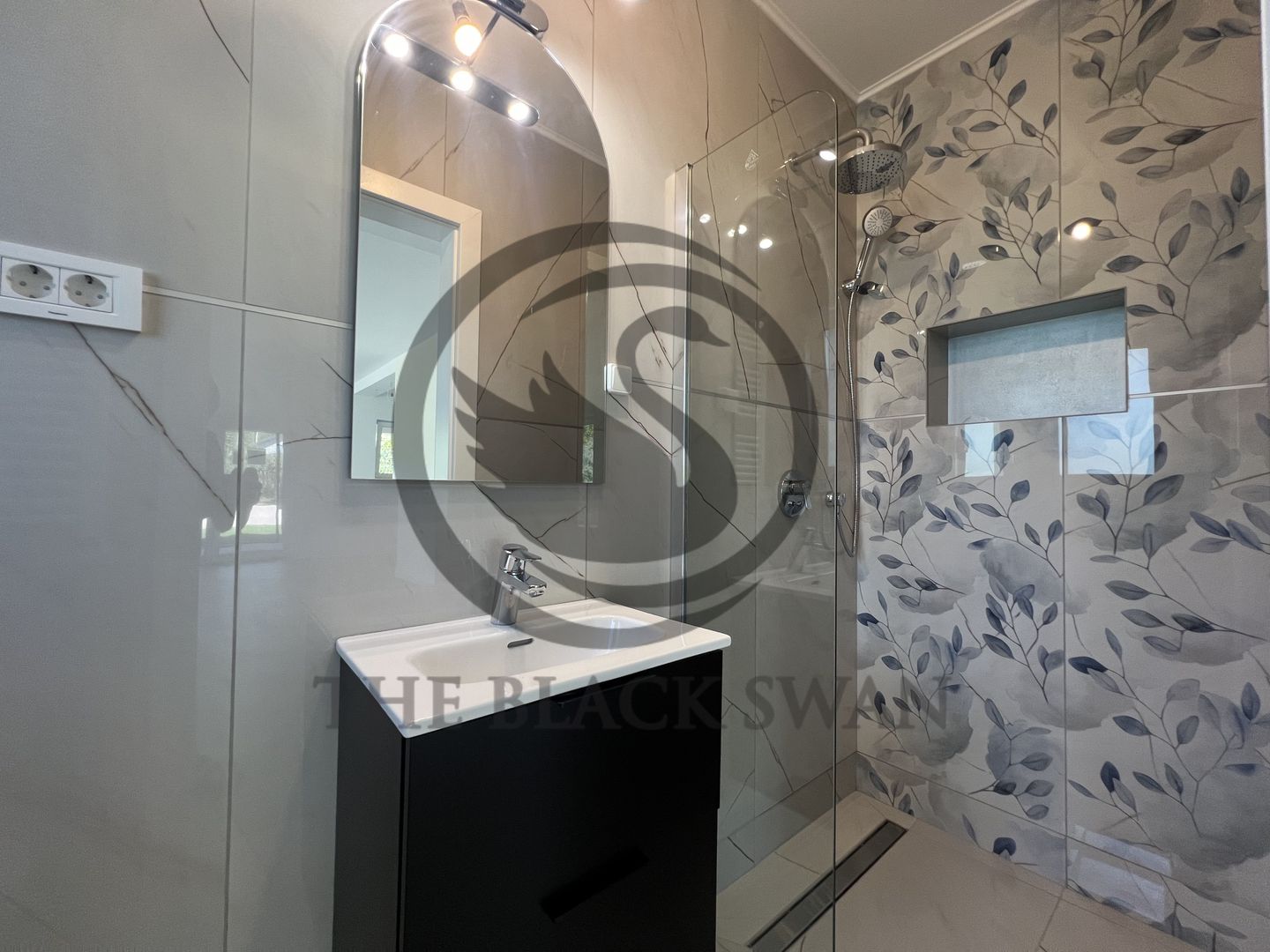 Casa cu 4 camere de vanzare | Premium | Nou | Moreni - Bld. Republicii - Poză 12