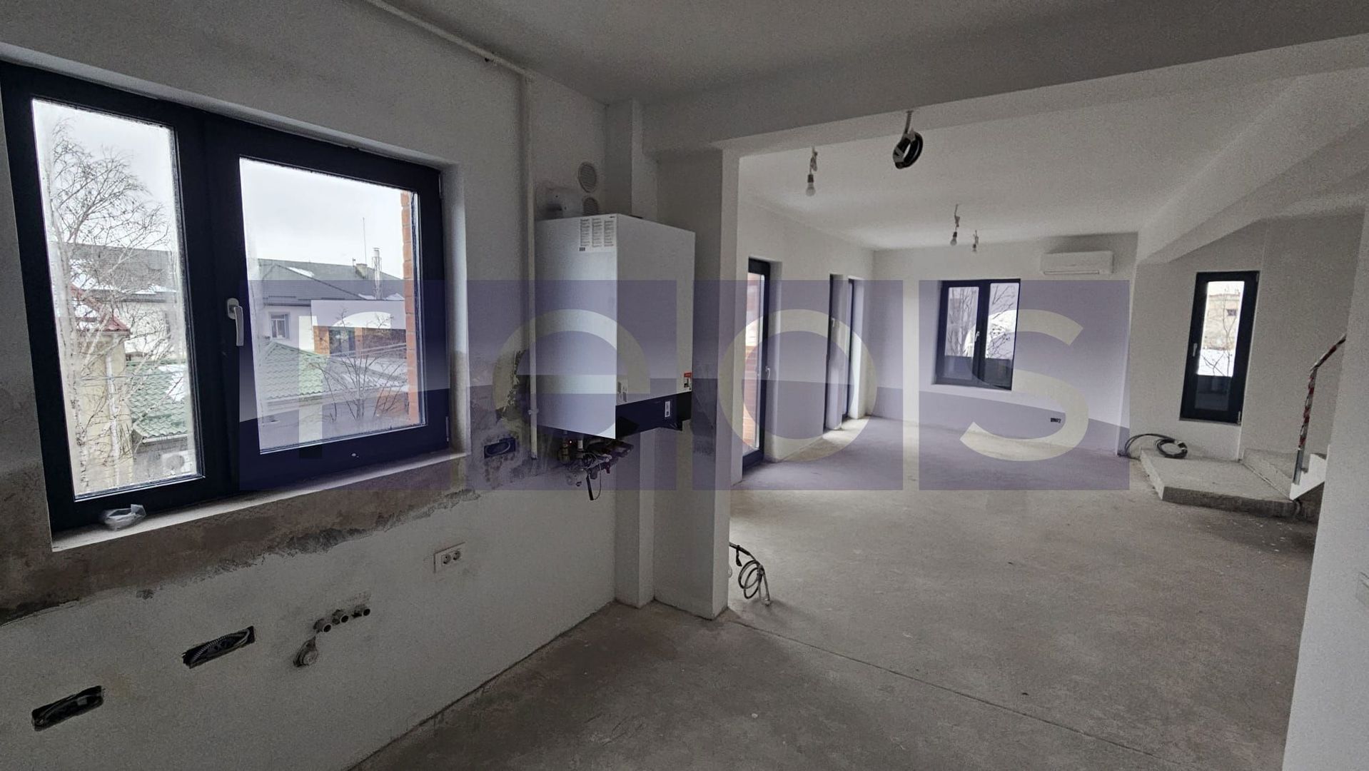 Vilă D+2+M | 4 parcări private | 3 apartamente cu intrări separate - Poză 1