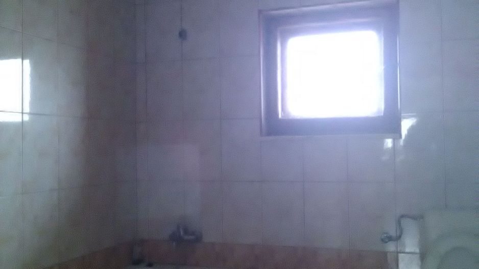 Casa 6 camere - cazare 15 persoane, Nord - Poză 8