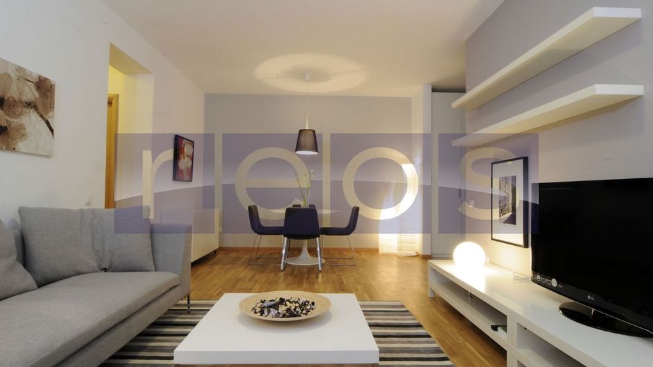 VANZARE APARTAMENT DEOSEBIT 81MP | 3 CAMERE | MOBILAT-UTILAT | PARCARE - Poză 1