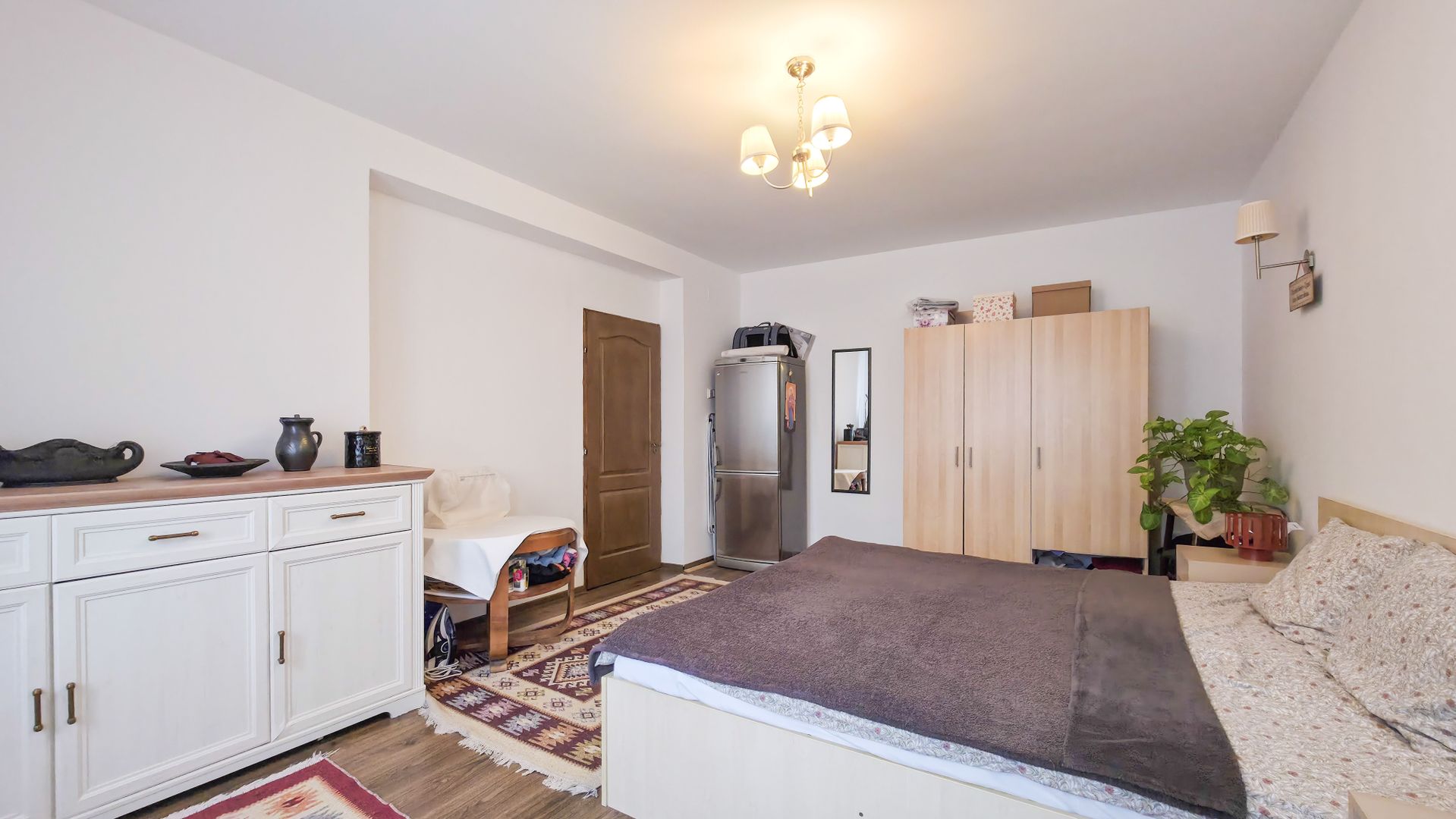 Casă 11 camere cu livadă pe Strada Republicii, Dragomirești-Deal - Poză 3