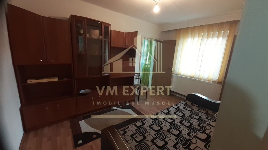 APARTAMENT 3 CAMERE ETAJ 2 ROTUNDA  CAMPULUNG - Poză 5