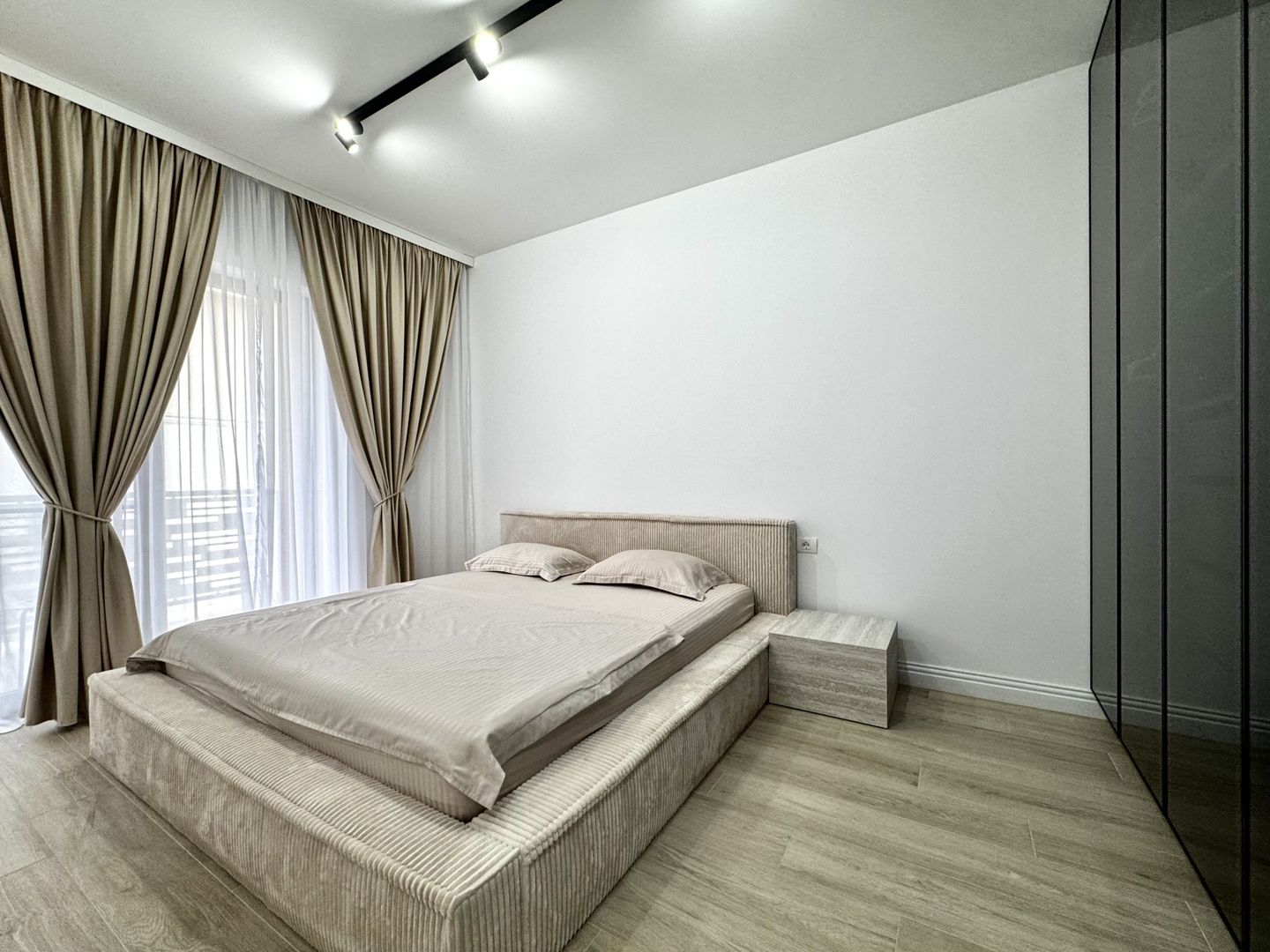 Apartament cochet și elegant, dressing generos,  la intrare in  Giroc - Poză 10