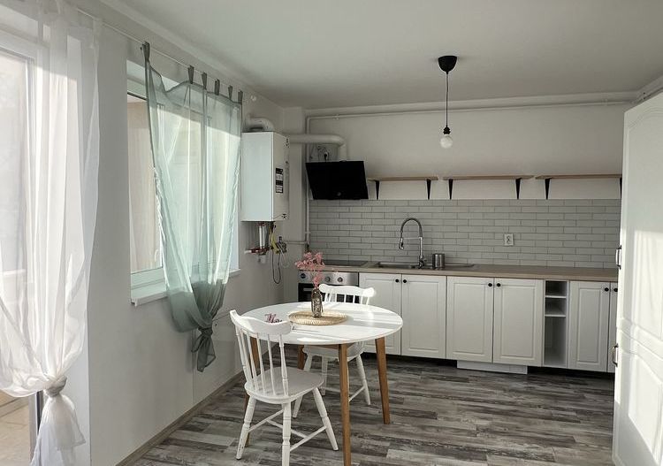 Vand apartament cu 2 camere - Poză 4
