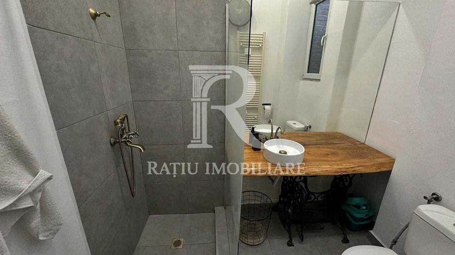 Apartament cu 2 camere | Zona Ultracentrala | Oradea - Poză 7