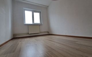 Apartament cu 3 camere, parter, zonă verde. Ideal familii. - Poză 2