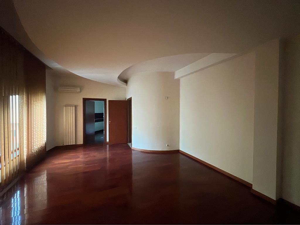 Confort și liniște aproape de școli - Casă privată, disponibilă! - Poză 8