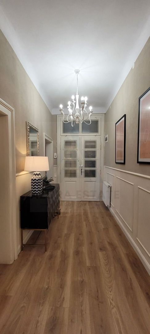 Apartament 2 camere 72 mp utili parter inalt parcare Centrul Istoric - Poză 10