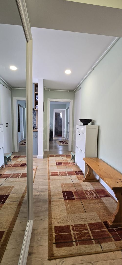 Vand apartament cu 2 camere in Cornisa, et. intermediar, lift nou - Poză 12