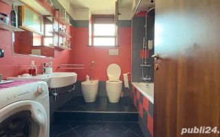 apartament 3 camere de vanzare - Poză 5