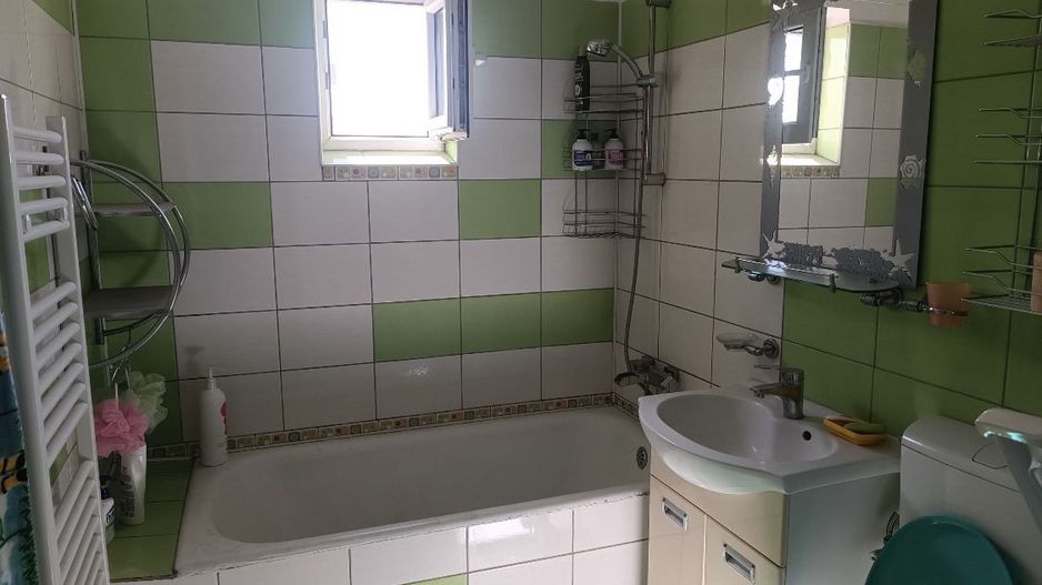 Apartament decomandat - Poză 1