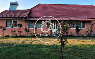 Casă de vânzare cu 5 camere în Cihei, Bihor - Poză 1