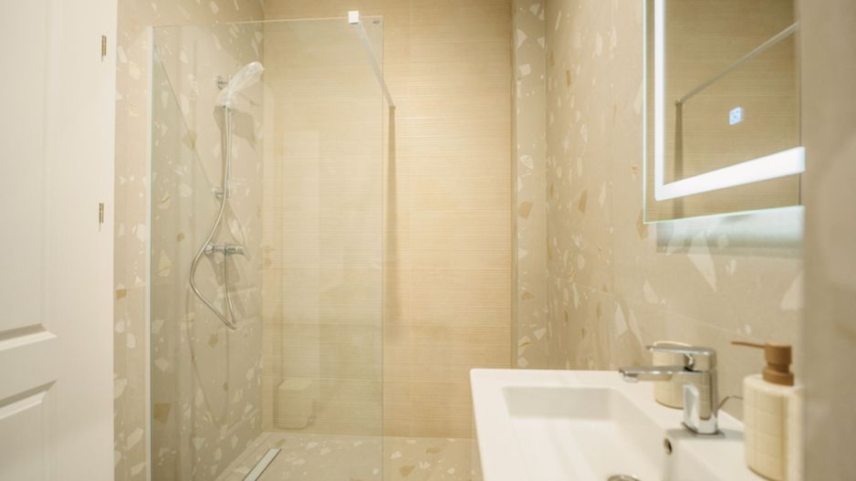Apartament Ultracentral | 2 Camere | Prima Închiriere | Parcare - Poză 8