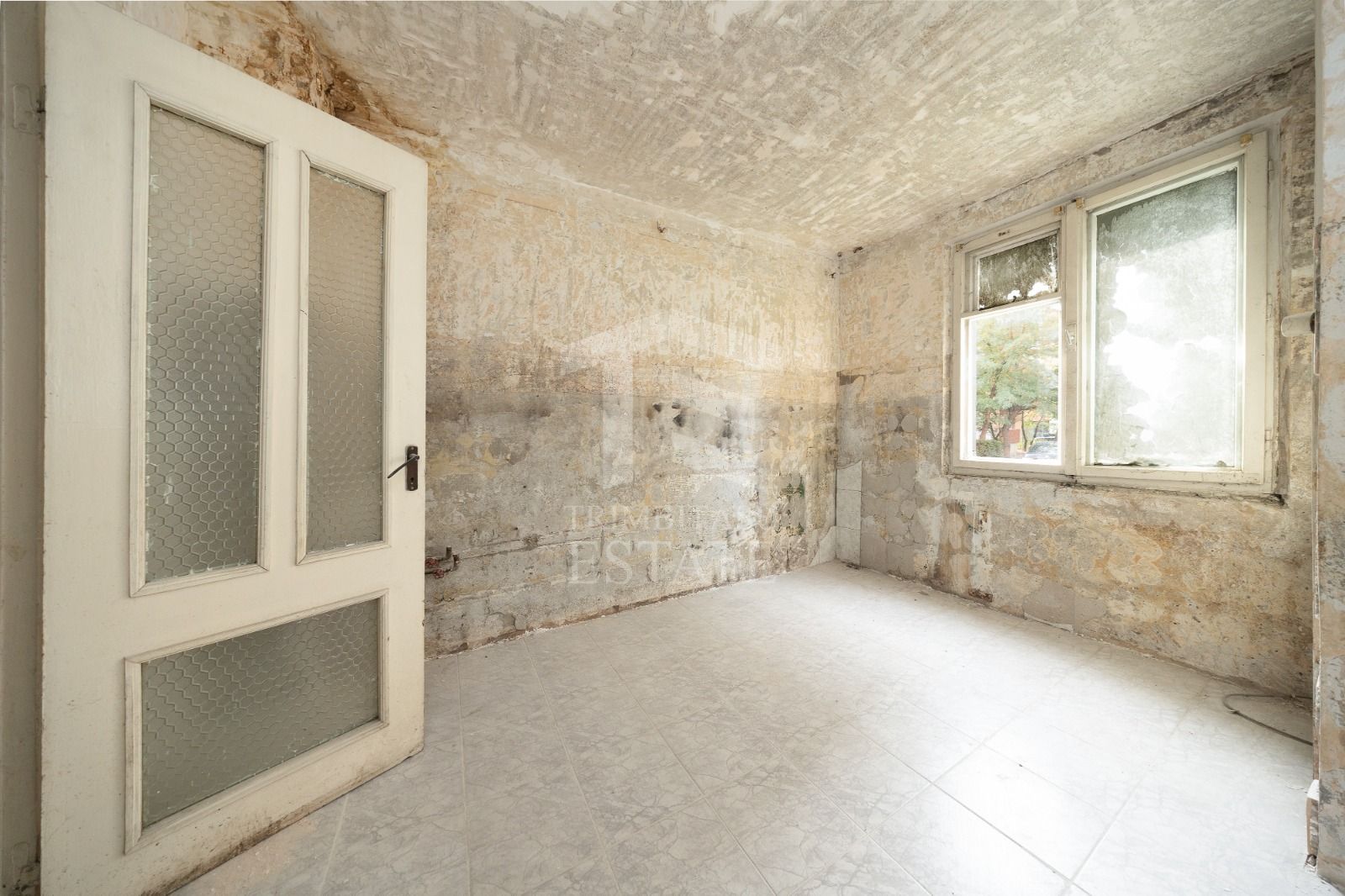 Triaj-Coresi-3 camere+2 bai-70 mp utili NERENOVAT - Poză 14