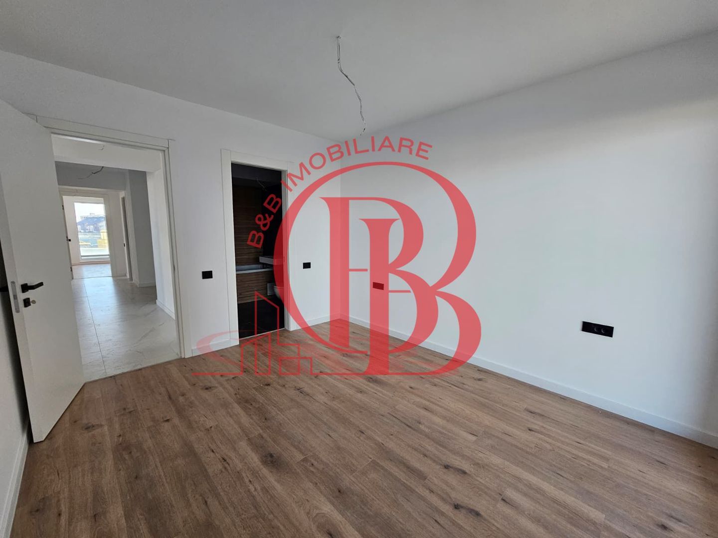 4 camere finalizat Complex Premium-piscina - pista alergare in incinta - Poză 10