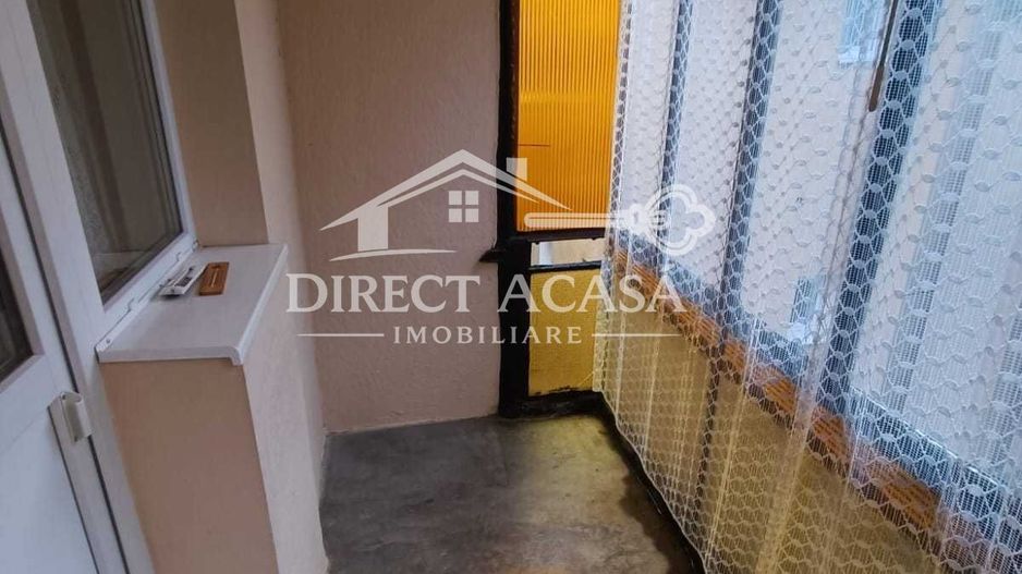 Apartament 2 camere cu garaj Aleea Savinesti - Poză 3