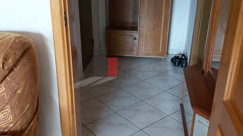 Apartamentul "SUPERMETO", BLOC STRADAL, REABILITAT - Poză 6