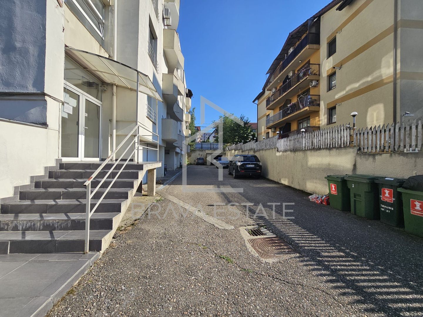 Apartament 3 camere, 100mp, 2 băi, 2 balcoane, 2 parcări, str Pădurii - Poză 17