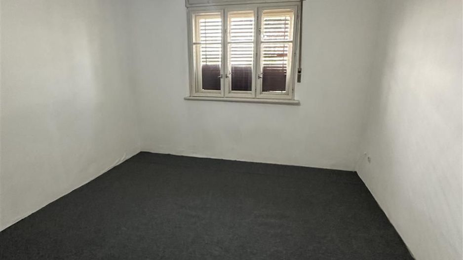 Casa de vanzare Episcopia M Corvin - Poză 4