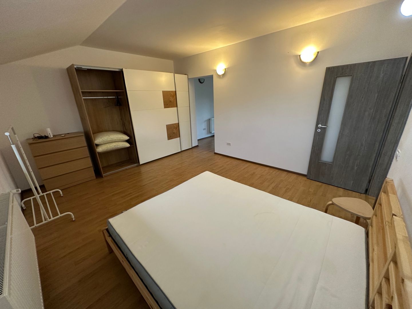 Casă / Vilă cu 4 camere de închiriat în zona Aradului - Poză 25