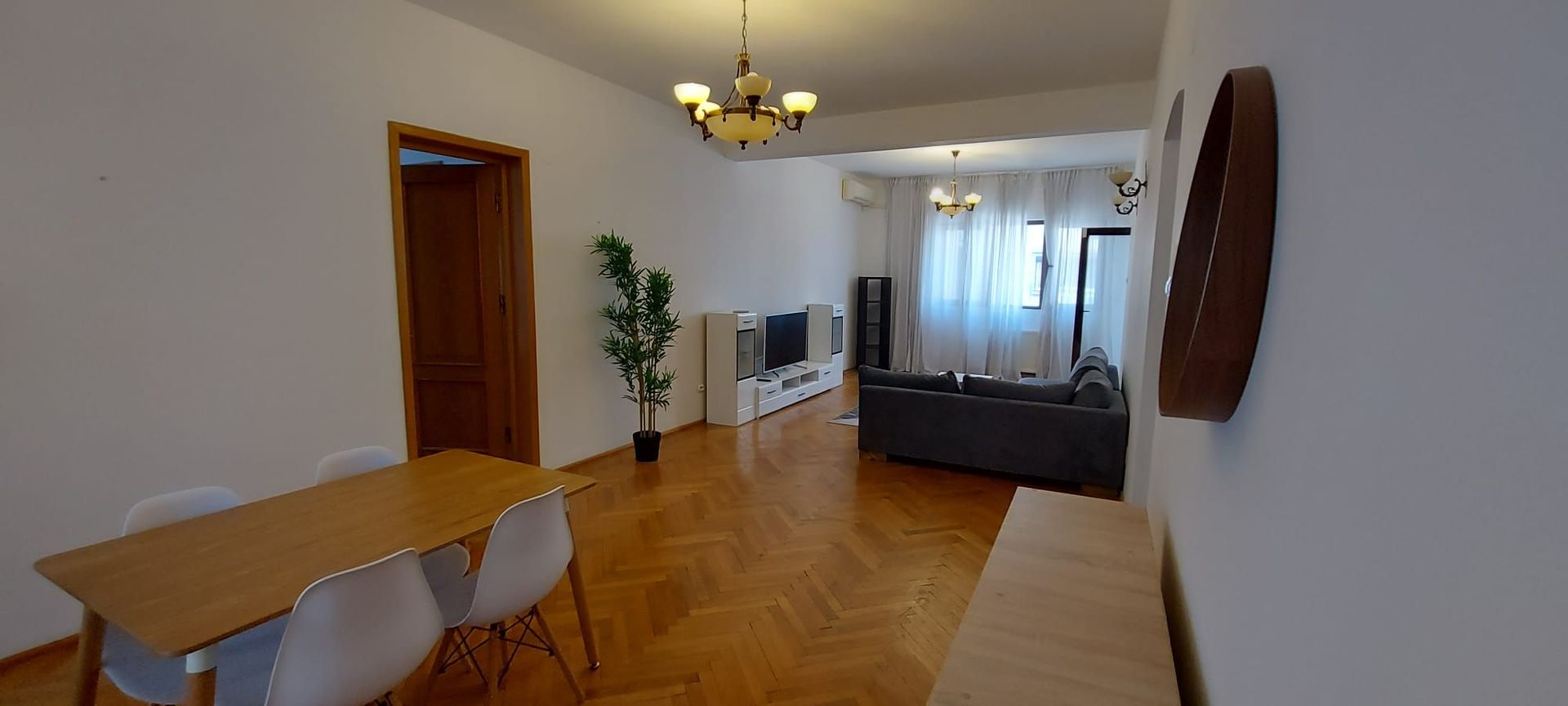 De Inchiriat apartament | 2 dormitoare, 2 bai | Ultracentral - Poză 3
