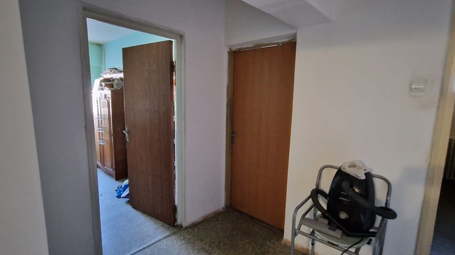 Apartament 3 camere dec 72 mp Bld. Independentei 179000 euro - Poză 5