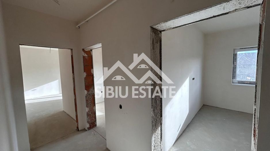 Apartament 3 Camere, 2 Băi și Balcon + POD - Poză 3