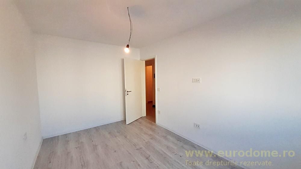 Cartier Coresi, apartament nou, nemobilat 400 euro - Poză 4
