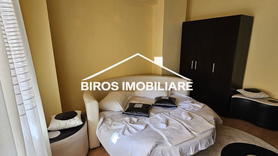 3 camere KFC - Universitate - Poză 6