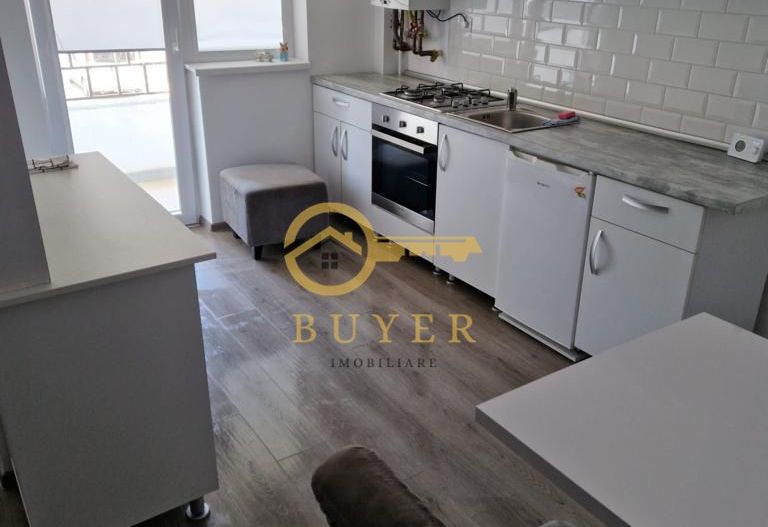 Garsoniera pe Pictor Brana, Selimbar- Etaj 1, loc de parcare privat - Poză 1