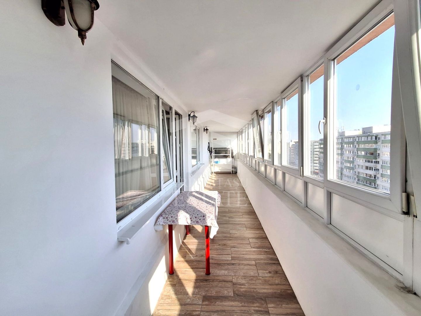 De Vanzare Apartament  2 camere Obor - Poză 12