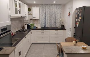 Apartament spaţios cu 3 camere, Cartier Zorilor, 68 MP