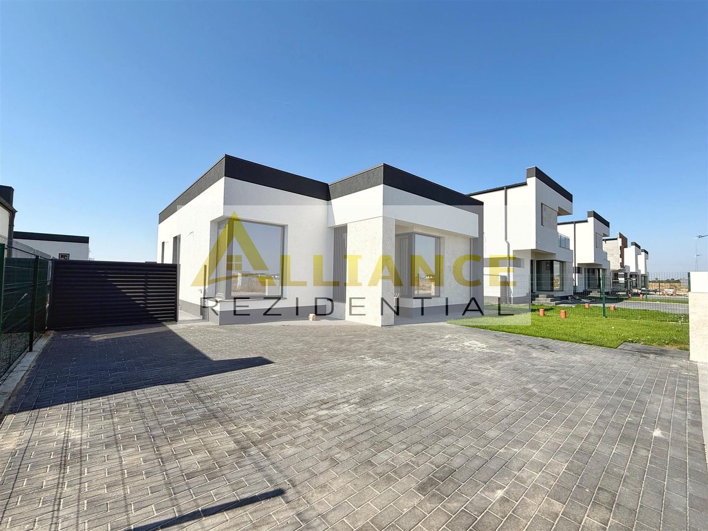 Casa individuala parter ||3 camere 2 bai+dressing||teren 330 mp || 2 minute STV - Poză 3