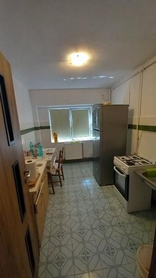 Apartament 3 camere, confort 0, etaj intermediar, Casa de Cultură - Poză 7