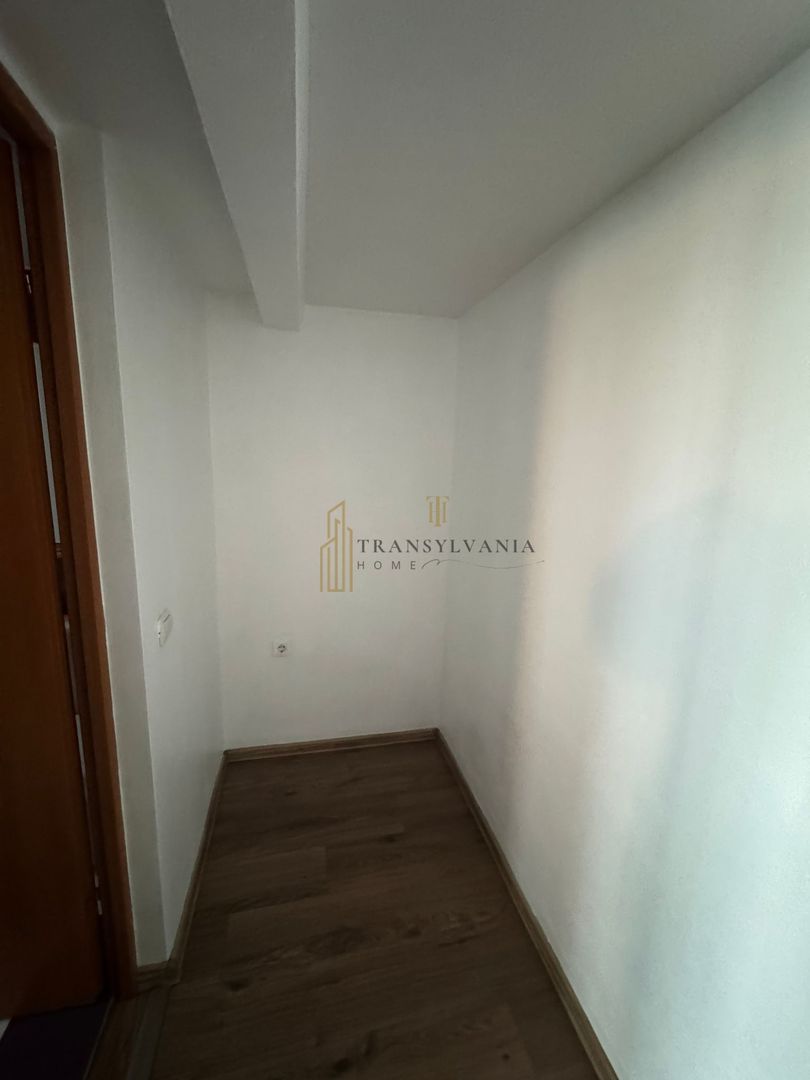 Apartament pe 2 niveluri, intabulat,  Zona Stefan cel mare - Poză 7