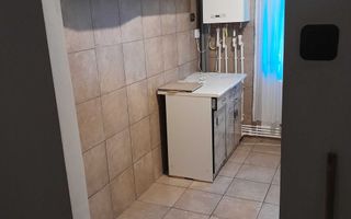 Apartament 2 camere semidecomandat în Tătărași, etaj 1, două balcoane, lângă parcul mare - Poză 2