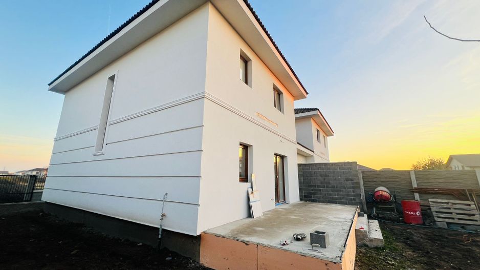 Duplex despartit prin camera tehnica - Poză 10