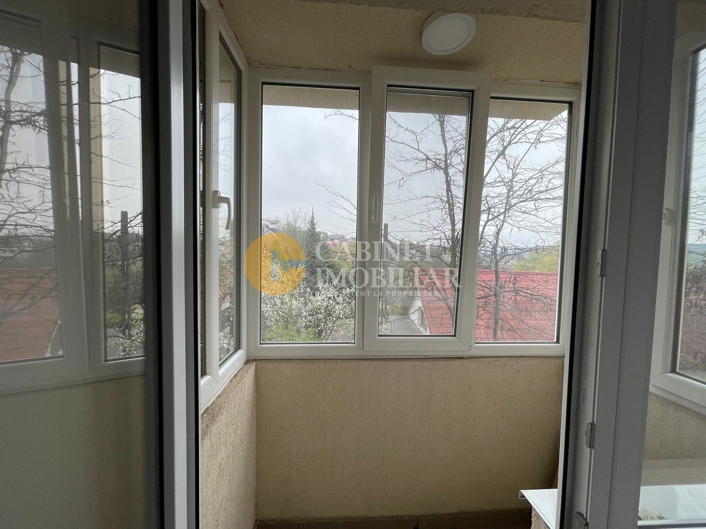 3 CAMERE DECOMANDAT--ETAJ 1--MOBILAT+UTILAT - Poză 7