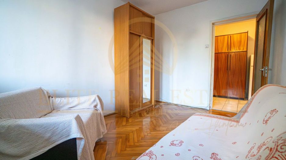 Far - Vânzare apartament cu 3 camere confort 1, situat la etajul 1. - Poză 9