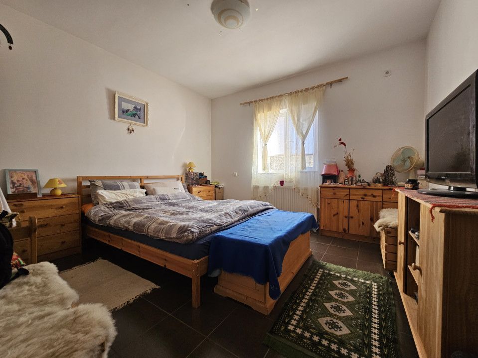 Vilă P +M în centrul orașului Otopeni, 7 + camere, anexe apartament - Poză 29