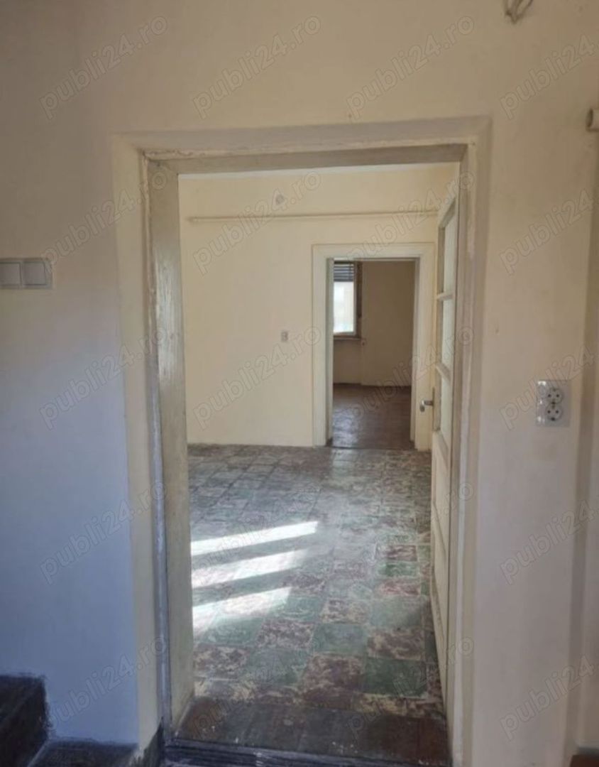 Casa de vanzare in zona 14 Mai - Poză 2