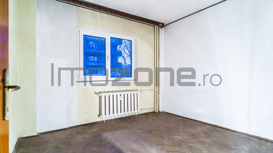 1 Mai nr. 29, 3 camere, 4/10, bloc stradal, c-tie 1980, bucatarie mare, 2 bai - Poză 3