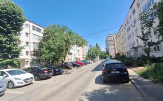 Apartament 2 camere etaj 1/4 de vanzare zona Valea Rosie - Poză 1