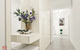 Trei camere de inchiriat Riviera by Viva - Poză 16