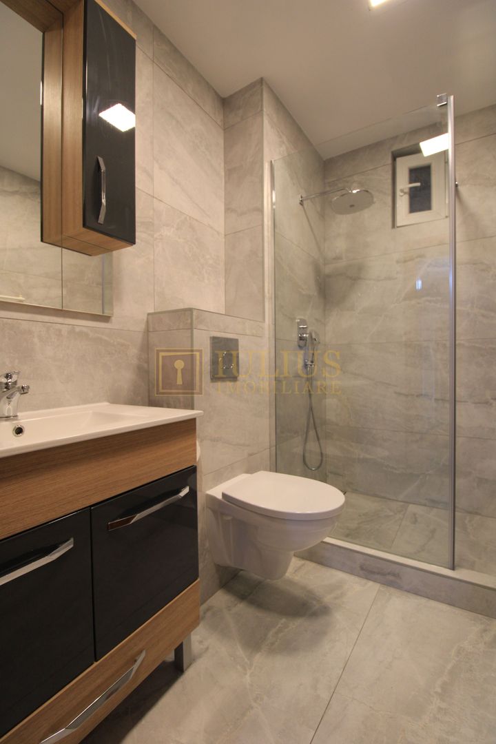 3 camere, curte comuna, centrala proprie. - Poză 14